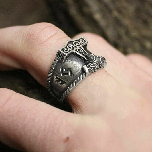 Stunning Viking ring featuring the iconic Mjolnir hammer