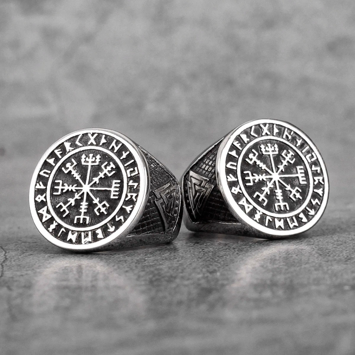 Power of the Norse Gods with this Vegvisir Ring