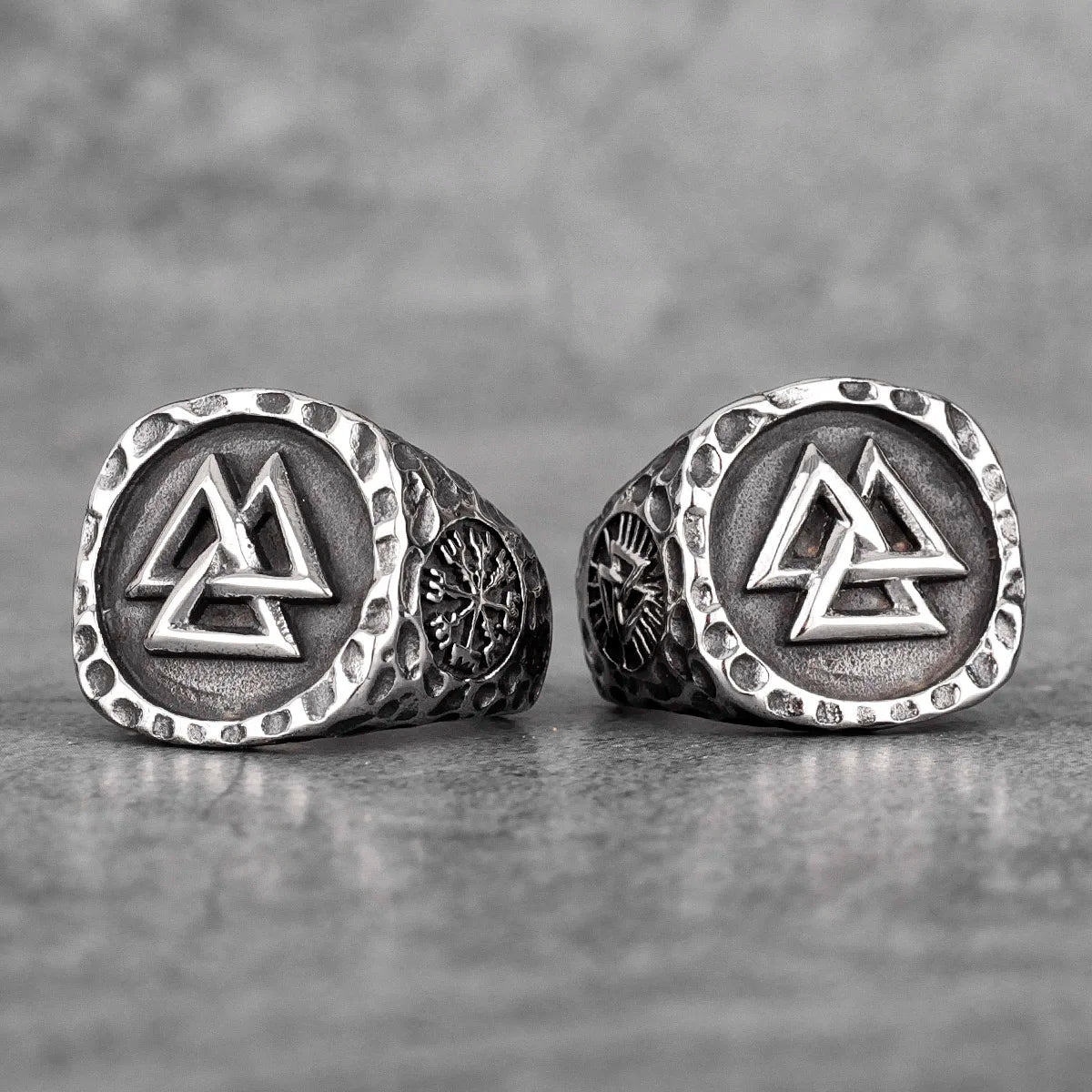 Embrace the Power of the Norse Gods with this Viking Valknut Ring