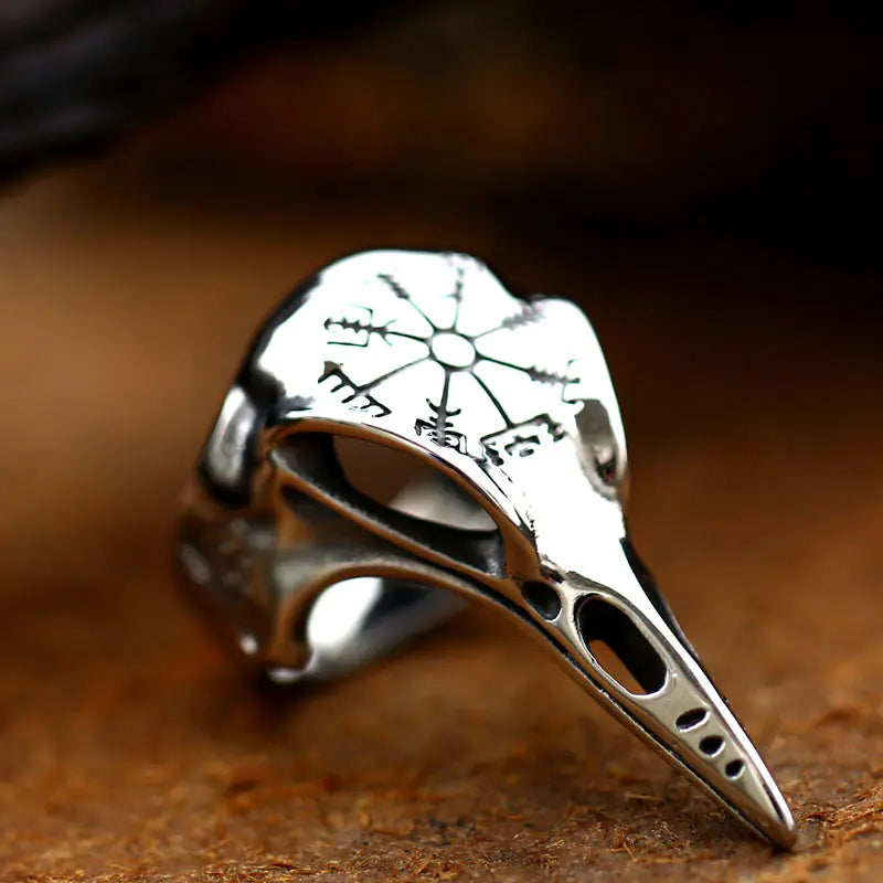 Raven Skull to fit your Finger