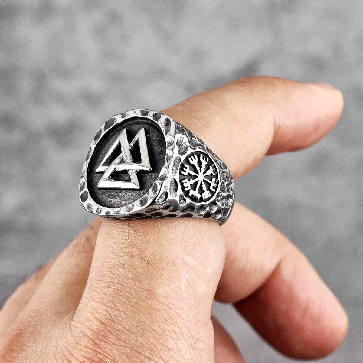 Embrace the Power of the Norse Gods with this Viking Valknut Ring