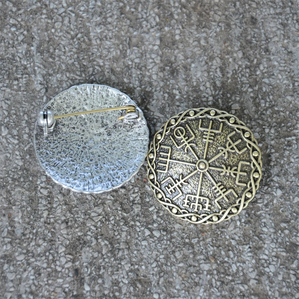 Vegvisir Brooch from the Gods