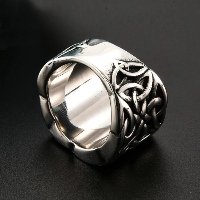 Embrace Your Viking Heritage with this Celtic Knot Ring