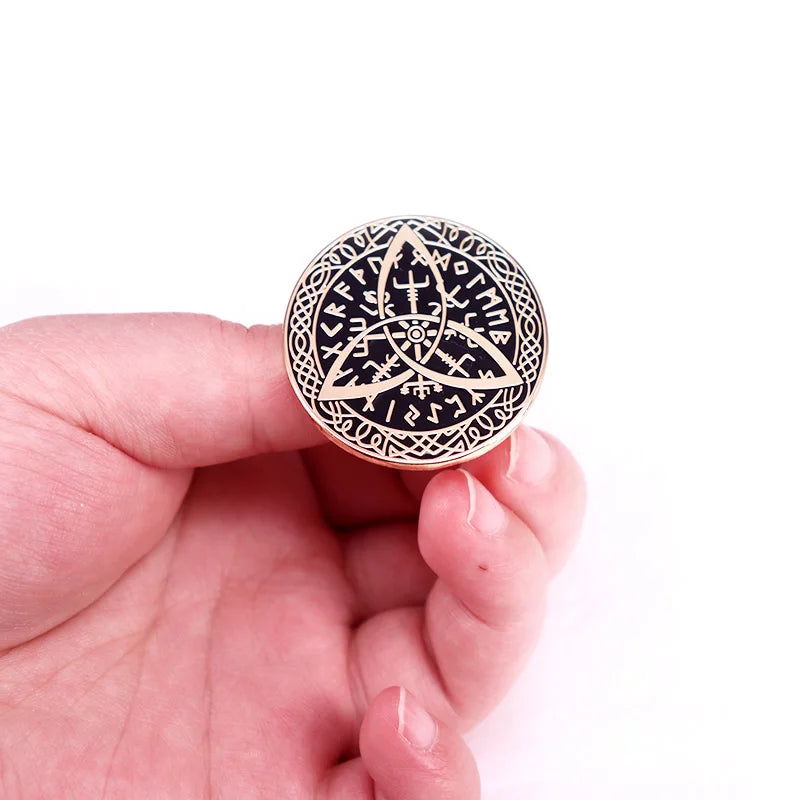 Vegvisir Lapel Pin