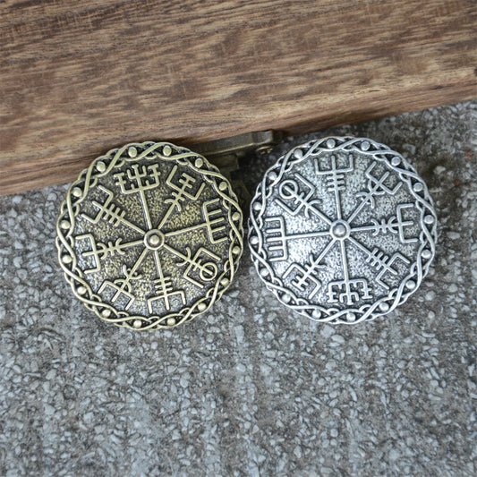 Vegvisir Brooch from the Gods